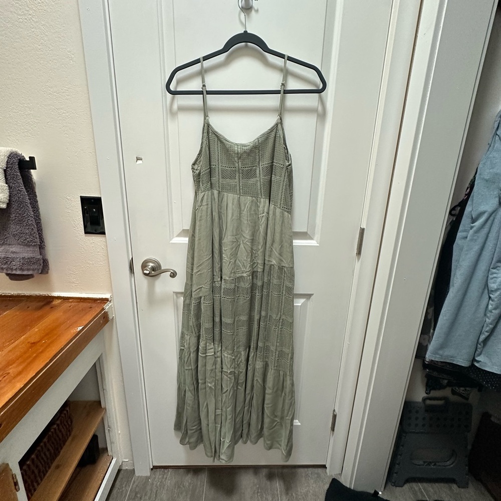 Elegant Green Maxi Dress